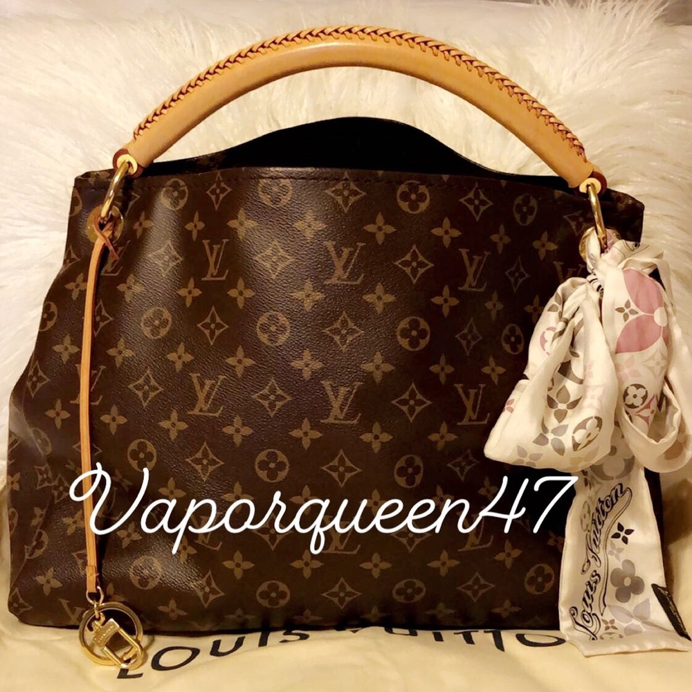 Authentic Louis Vuitton Artsy-SOLD!!!!